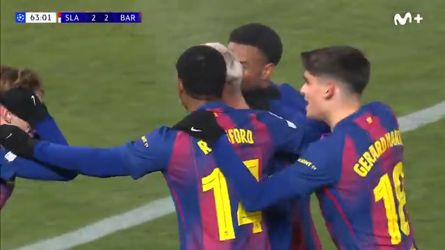 60:07 - Entra Dani Olmo. 62:55 - Dani Olmo hace esto: #UCL #LaCasaDelFútbol