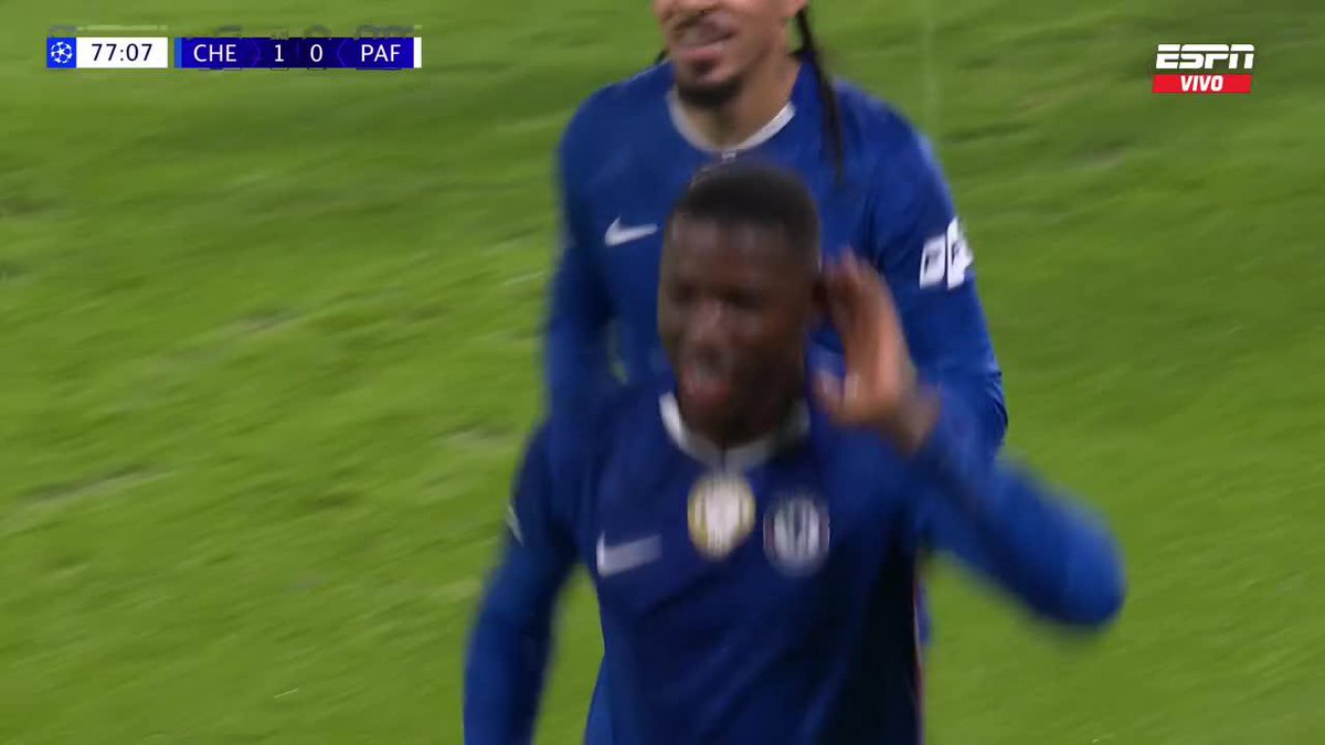 Cuando todo parecía complicado para Chelsea, apareció Moisés Caicedo 🇪🇨 y se vistió de superhéroe.