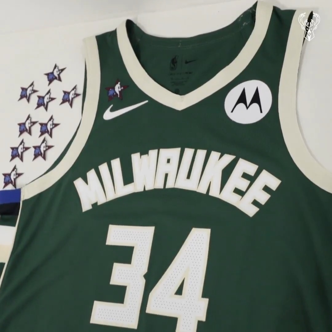 For tonight only, Giannis will wear an All-Star patch on his jersey. ⭐️