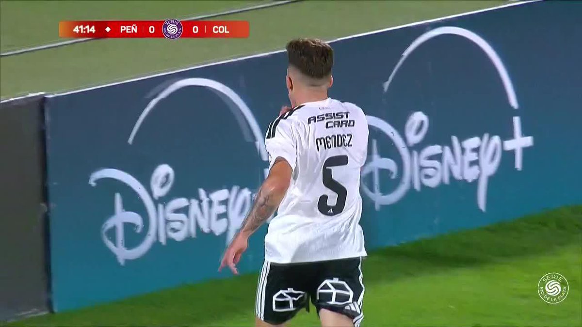 GOLAZO DE COLO-COLO Tremenda jugada de Maxi Romero que marca el pase, gira y busca el pase atrás donde Felipe Méndez define de gran manera