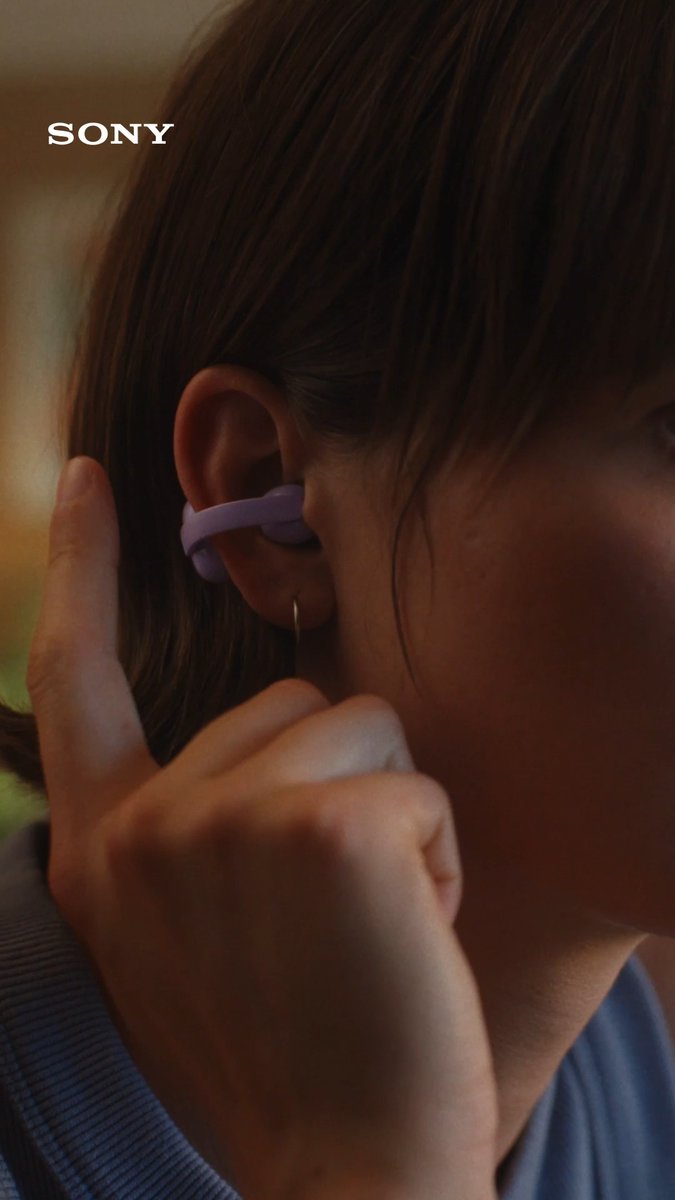 🎧 イヤーカフ型の完全ワイヤレスヘッドホン『LinkBuds Clip』を発表します。耳をふさがず快適な装着性を実現するデザインで、周囲の音を聞きながら、同時に音楽や動画などのコンテンツを楽しめます。 製品詳細はこちら #LinkBudsClip #ソニー #SonyEarbuds