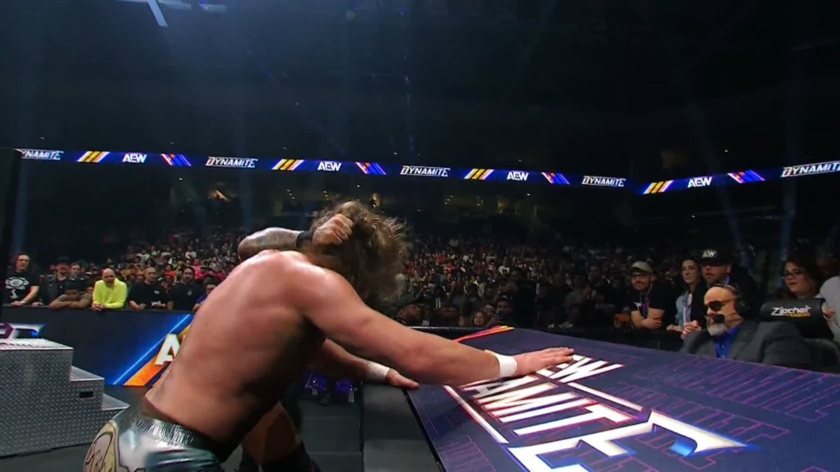 RUN FOR THE HILLS,@THEDONCALLIS! Watch #AEWDynamite LIVE on TBS &amp; HBO Max