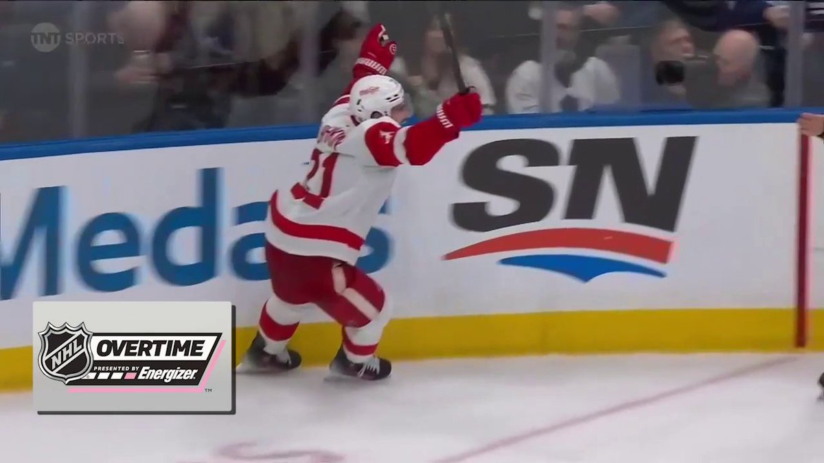 DYLAN LARKIN CALLS GAME IN @ENERGIZER OT! 🚨