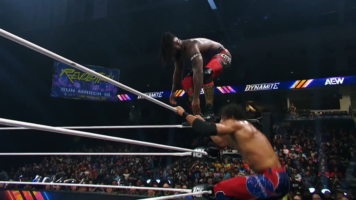 THE JET @JET2FLYY IS UNREAL! Watch #AEWDynamite LIVE on TBS & HBO Max