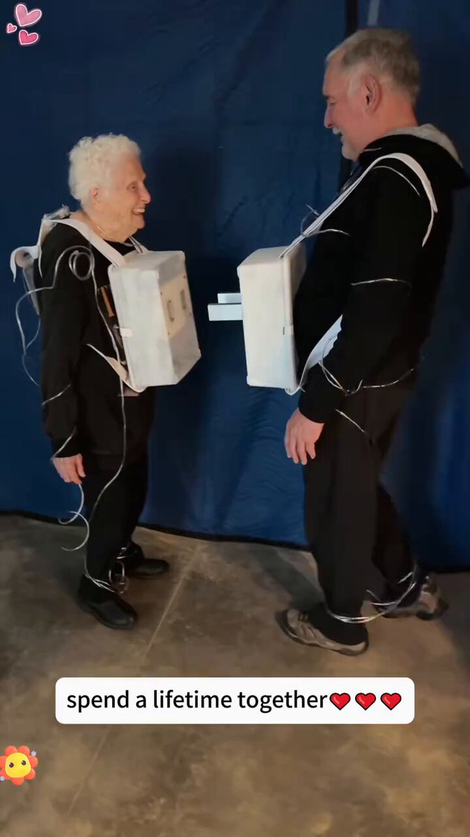 Never knew grandparents were this goofy 🤪