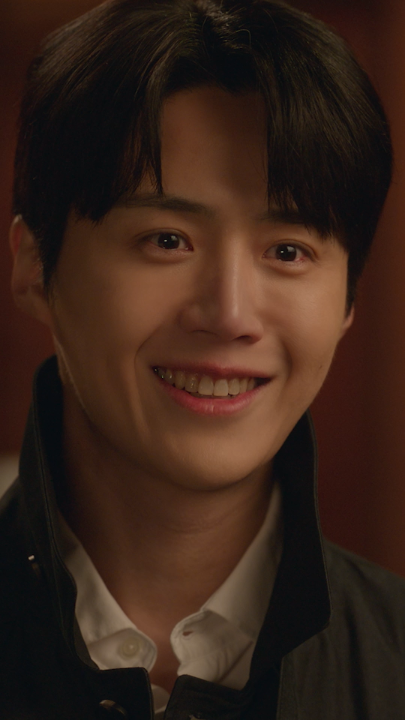 Ng… nggak kuat… Senyum Joo Ho-jin damage-nya terlalu dahsyat 💗💗💗 #CanThisLoveBeTranslated