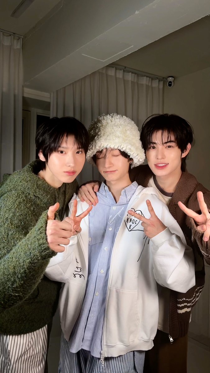 Game Boys 🛏️🎮 #KickFlip #킥플립 #Donghwa #Juwang #Minje