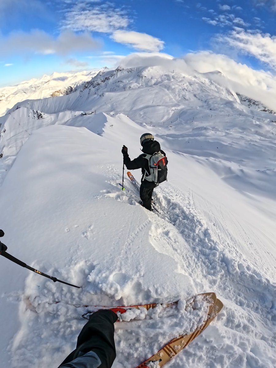 Friends on a powder day ✅ Who would you ski this with? 🎥 GoPro MAX2 + POV Mode in True 8K 👉 ⛷️ Mathis Dumas + Victor Lourdel #Ski #Skiing #Powder #POV