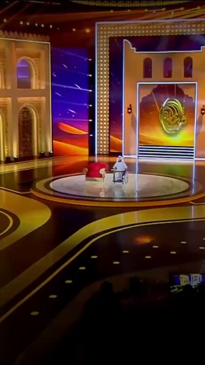 من فوق مركوبتي ما اخيب الهقوه انا على صملتي دام الله المعطي يامطير هانت وباقي للسعد خطوه اخطاي لو ماخطت عزمي ماهو مخطي من كان مثلي مطير العز له عزوه يرهي على بيرق المليون من مبطي #شاعر_المليون هنا رابط التصويت :
