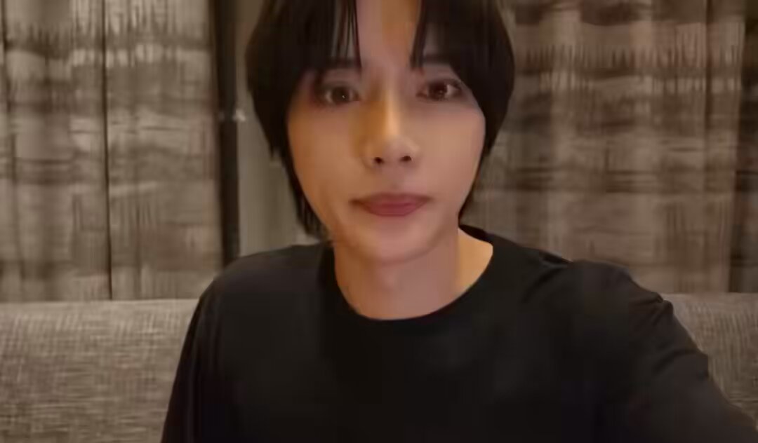 behind of beomgyu’s ‘i love you’ cover ⭐️ 🐿️🐱💬 hyung, are you doing the live while listening to your cover? 🐿️🐱💬 maybe because you got feedback from me, the cover is great 🧸 that’s right! when i was recording this, i made taehyun listen to it and i got feedback from him 🧸 i was like “taehyun, what do i need to do to make it sound better? what do you think?” and taehyun gave me a very detailed answer and told me what would be good from exactly which second up until which other second in the song 🧸 that’s why it was able to be out as an even better cover 🧸 thank you, taehyun~ 🐿️🐱💬 yeah yeah 🐿️🐱💬 no but i was fascinated watching the mv, how many hours did it last for there to be that much snow? 🧸 right? i actually took a train and went somewhere to film it 🧸 i almost didn’t sleep at all before filming it, i did my schedule the day before…slept for 1-2 hours then woke up and took the train and was on it for about 2.5 hours before filming the video 🧸 it snowed so much that day, i saw so much snow as soon as i got off the train