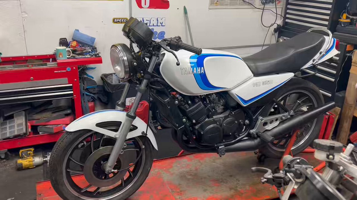 First start up of the LC, I fitted the 250 top end because the 350 pistons still haven’t arrived, needs tyres, brakes, headlight brackets and a speedo, very happy with it so far 👍