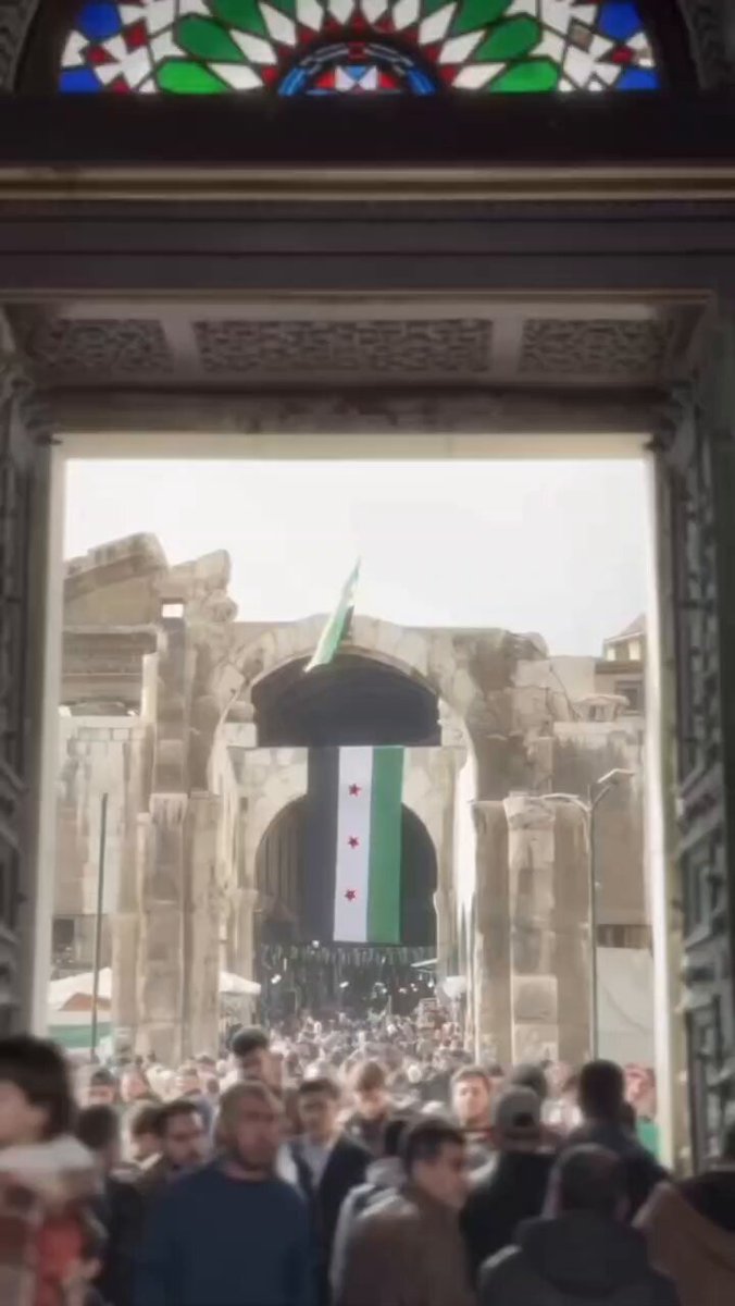 "يا أهلنا الكرد، يا أحفاد صلاح الدين، حذاري أن تصدقوا رواية أننا نريد شراً بأهلنا الكرد، فوالله من يمسكم بشرّ فهو خصيمنا إلى يوم الدين"