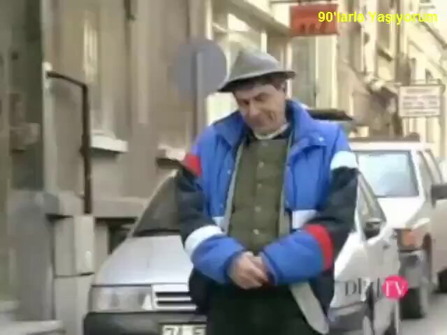 Türk televizyonlarının absürt komedi dizilerinden biri olan Kaygısızlar'ın en çok beğenilen bölümlerinden biri.. Şifacı Memnun.