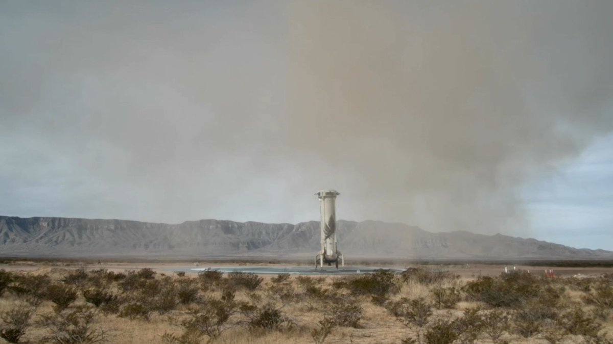 🔁 NS-38 Replay: Booster Touchdown!