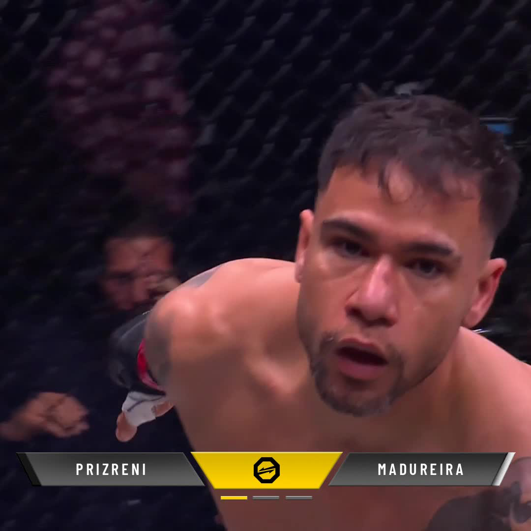 こんなフィニッシュ見たことない⁉︎ COMBAT SPORTS TODAYが選ぶサブミッション・オブ・ザ・イヤーはこの逆三角絞め! たしかにスタンディングはレアすぎる…