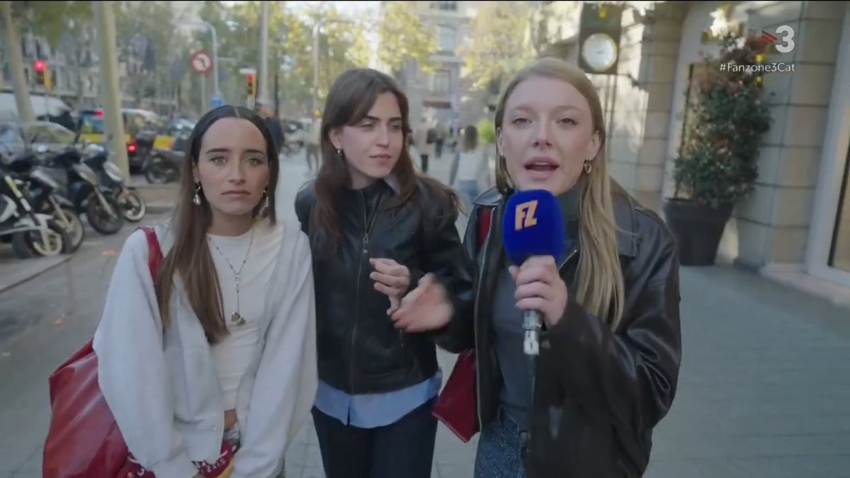 🔵🔴 Les Can Putades han sortit al carrer per comprovar si Catalunya coneix Jean Marie Dongou, el príncep dels canelons. #Fanzone3Cat ▶