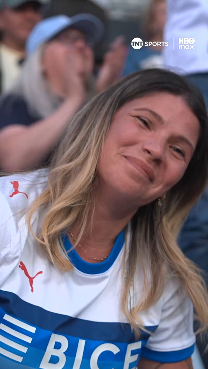 🥹🔵⚪ Las palabras de alguien especial Fer Benavidez, esposa de Fernando Zampedri, se mostró emocionada durante la remontada de #LosCruzados en la Supercopa 2026. "Si tiene que ser para nosotros, va a ser", dijo entre lágrimas.