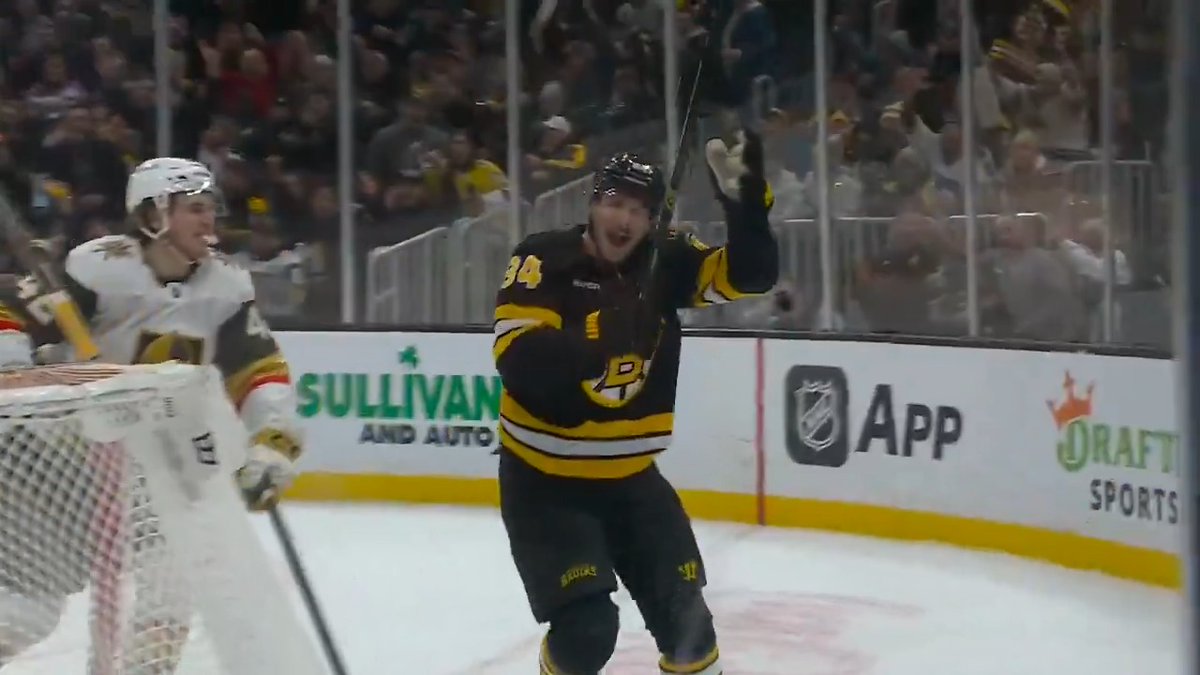 TD GARDEN IS ROCKING!! 🔊 Three goals from the Boston Bruins in 54 seconds!