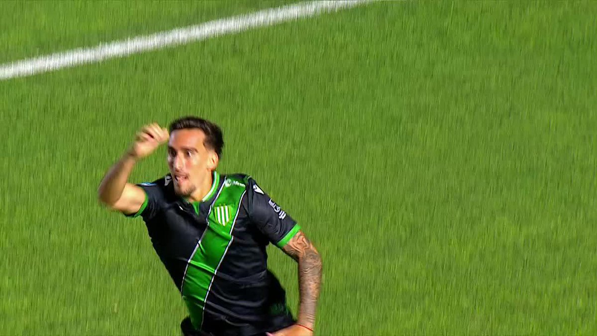 ¡¡EL PRIMER GOL DEL #TORNEOAPERTURA FUE DEL TALADRO!! En el comienzo del ST, Ignacio Abraham (defiende los colores de Siria en la Selección) sacó un centro perfecto y el uruguayo Mauro Méndez marcó de cabeza el 1-0 parcial de Banfield ante Huracán en el Lencho Sola.
