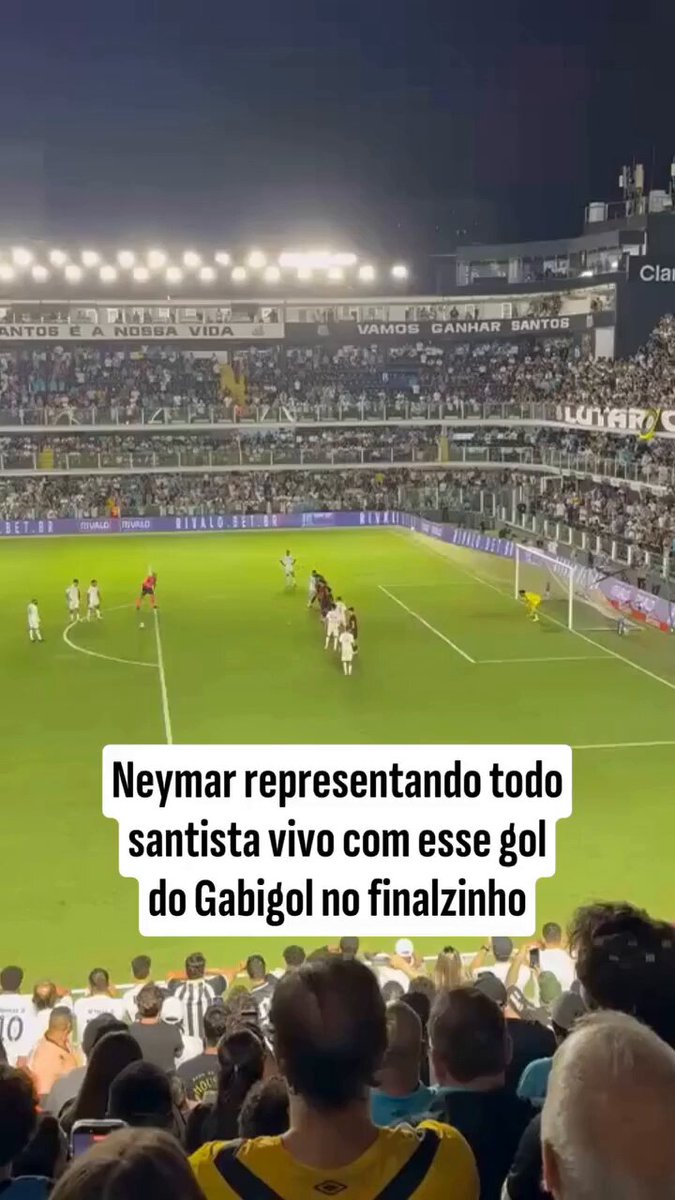 Comemoração de Neymar no gol de falta marcado por Gabigol no clássico contra o Corinthians. 📽️UOL Esporte / Lucas Musetti Perazolli