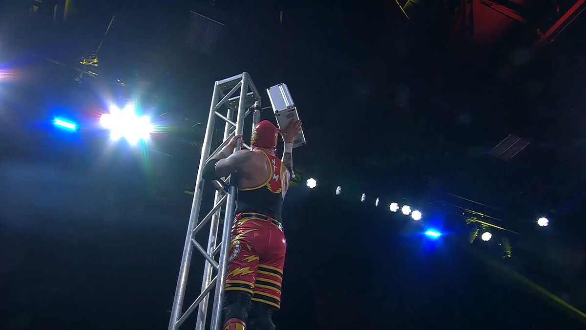.Eric Young leaves with the first briefcase! #TNAiMPACT