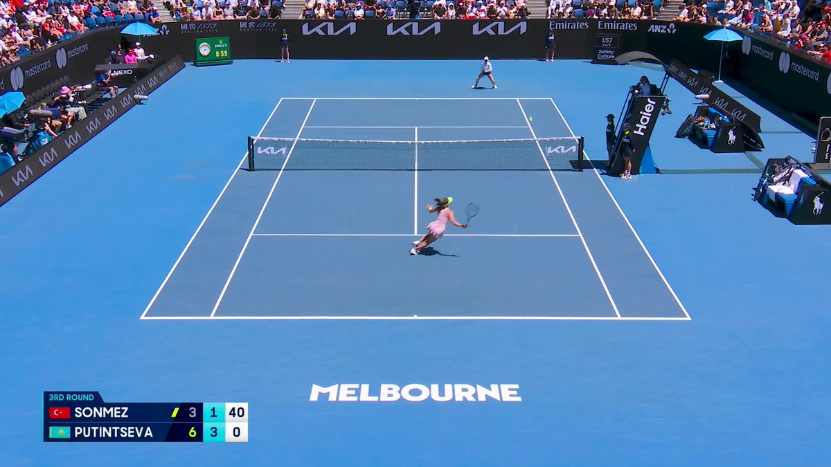 Zeynep Sonmez wins a FANTASTIC point against Yulia Putintseva at the Australian Open. Tweener from Yulia. 😱 But Zeynep wasn’t phased in the slightest and finished it with a perfect volley. So good. 🇹🇷😮‍💨