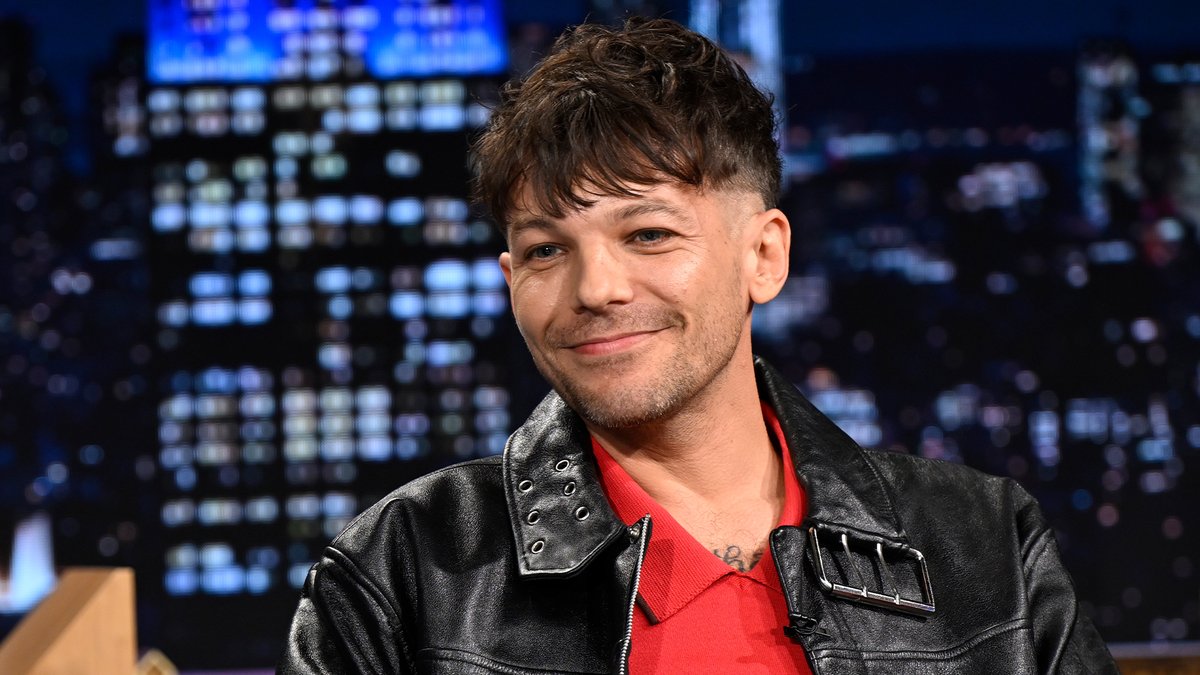 It’s been 15 years since Louis Tomlinson &amp; One Direction released their first album 🥹 #LouisOnFallon #FallonTonight