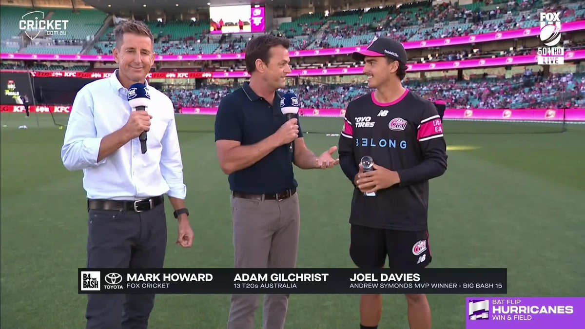 "Since I've had a few head knocks, I've got a real sensitivity to light." Steve Smith on why he's wearing 'eye blacks'. #BBL15