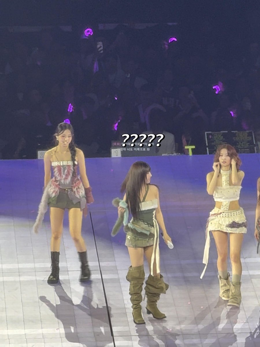 Nayeon playing on the floor while the girls clap for her, then part of her skirt fell off and she had to hold it while dancing ๐ญ