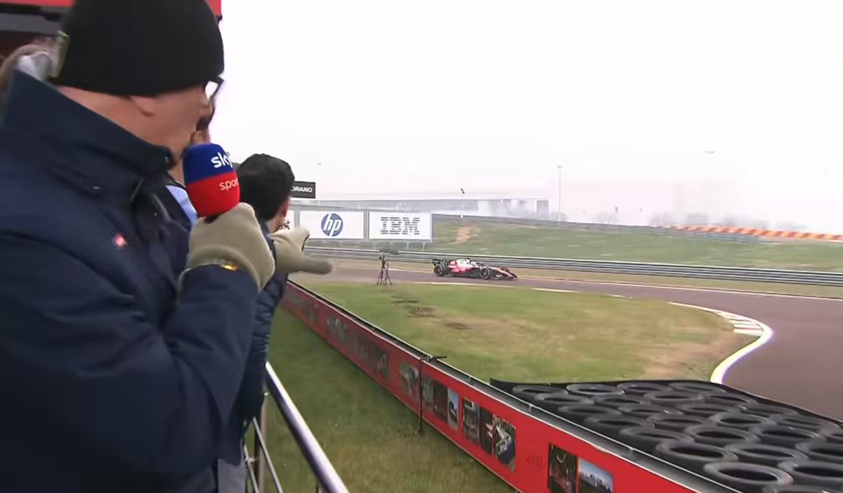 Lewis Hamilton finishing up his part of the shakedown. May this be a good year! 🙏🏽❤️