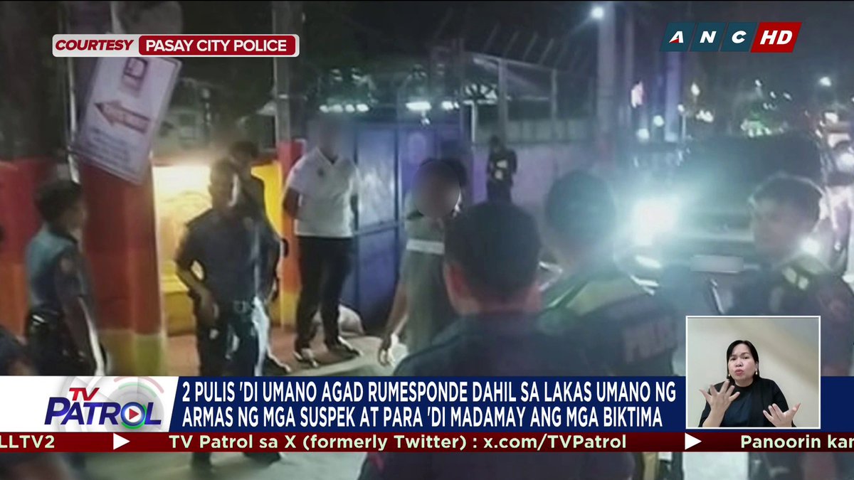 Sinibak sa puwesto at pinagpapaliwanag ng Pasay City PNP ang dalawa nilang intelligence officer dahil sa umano'y kabiguang rumesponde agad sa nangyaring holdapan ilang metro lamang ang layo sa kanilang sasakyan.