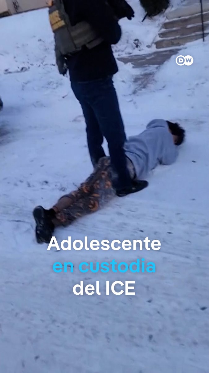 Adolescente estrella su vehículo en Mineápolis para intentar huir de agentes del ICE En la ciudad de Mineápolis en el estado estadounidense de Minnesota, un adolescente chocó su auto mientras intentaba escapar de los agentes de Inmigración y Control de Aduanas (ICE). /ea