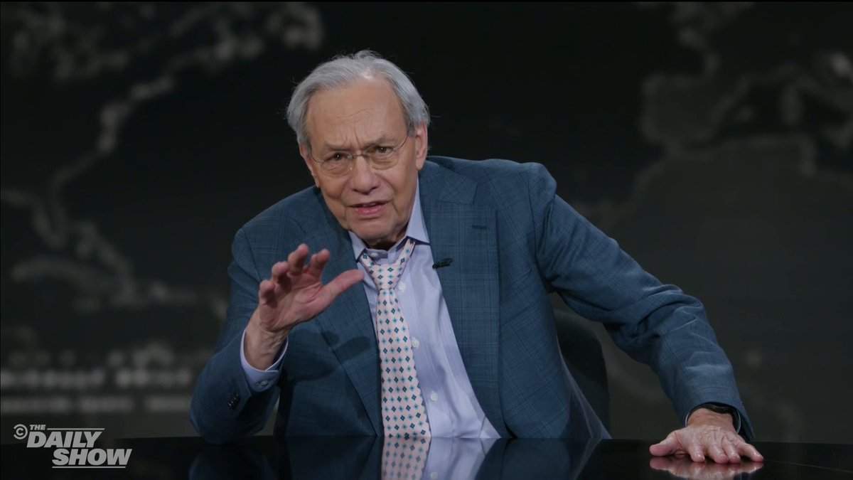 .Lewis Black is all for Gen Z's nihilistic smoking habit, but he draws the line at "cigfluencers"