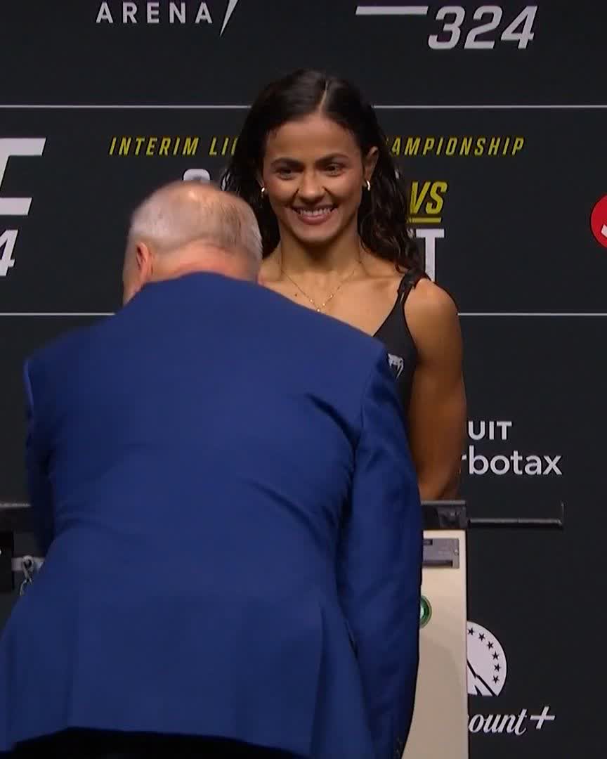 Set for a scrap 🤩 @NataliaSilvaUFC | 126lbs [ #UFC324 | TOMORROW | 9pmET on @ParamountPlus ]