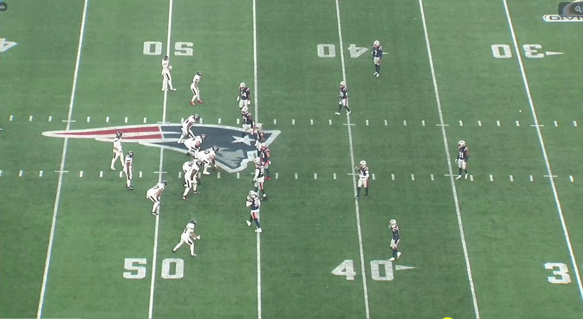 Breaking down Cover 0 🧵 1/4 New England Patriots blitzed Stroud 19 times last week. Same vs. Stidham? Could be, but Cover 0 crumbles without nailing the details—alignment, eyes, leverage... Here's a 3rd &amp; 9: Pre-snap disguise looks solid, but it costs 'em on execution.