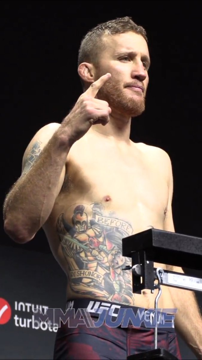 Justin Gaethje is the final #UFC324 fighter to make weight, coming in almost an hour after Paddy Pimblett was first to the scale. Saturday's interim title fight is now official!