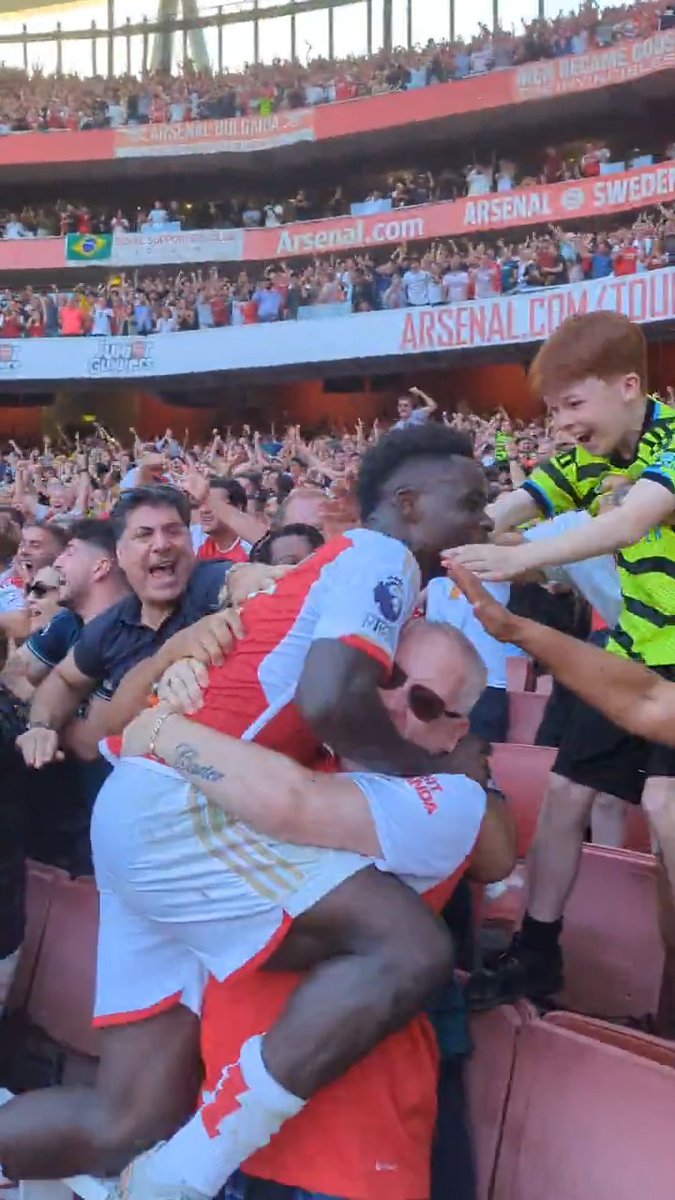 When N5 erupts 💥 Dec's late winner against Man Utd in 2023 blew the roof off Emirates Stadium 😍