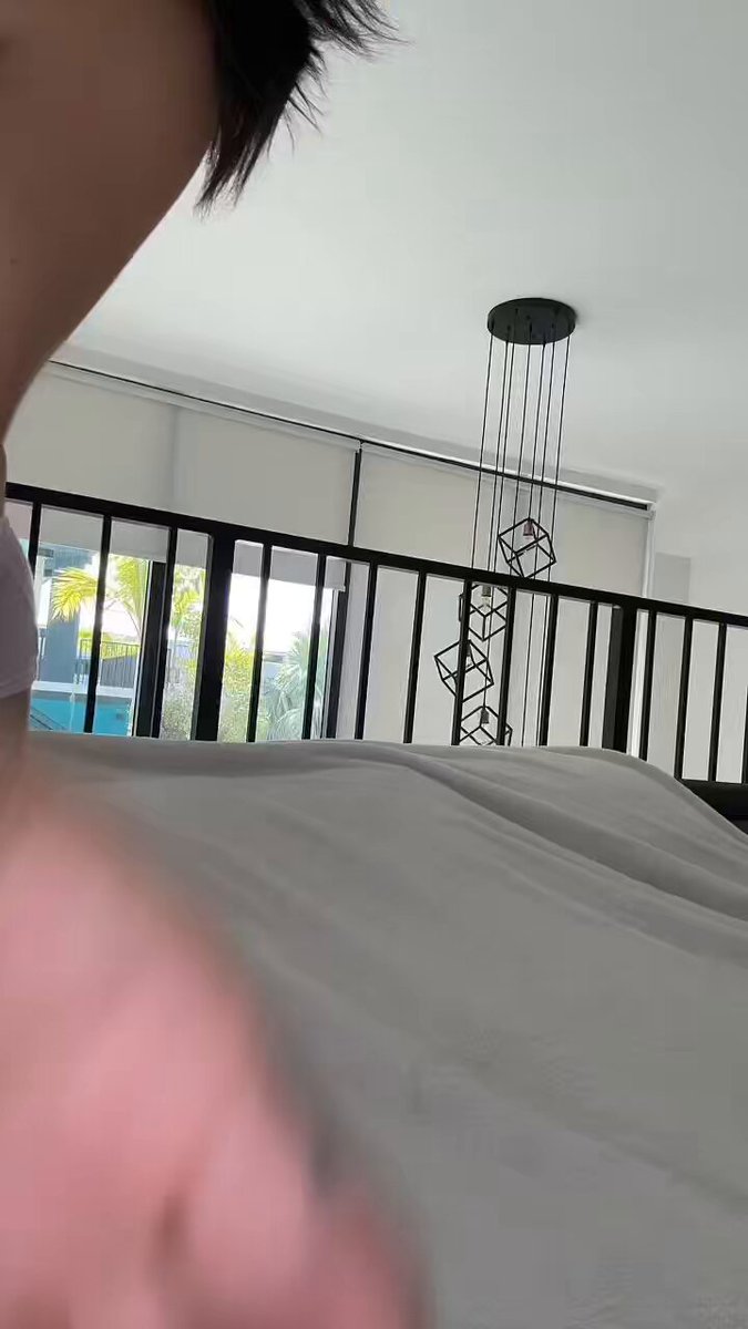Come crawl in bed with me so I can do this on your dick 🥲
