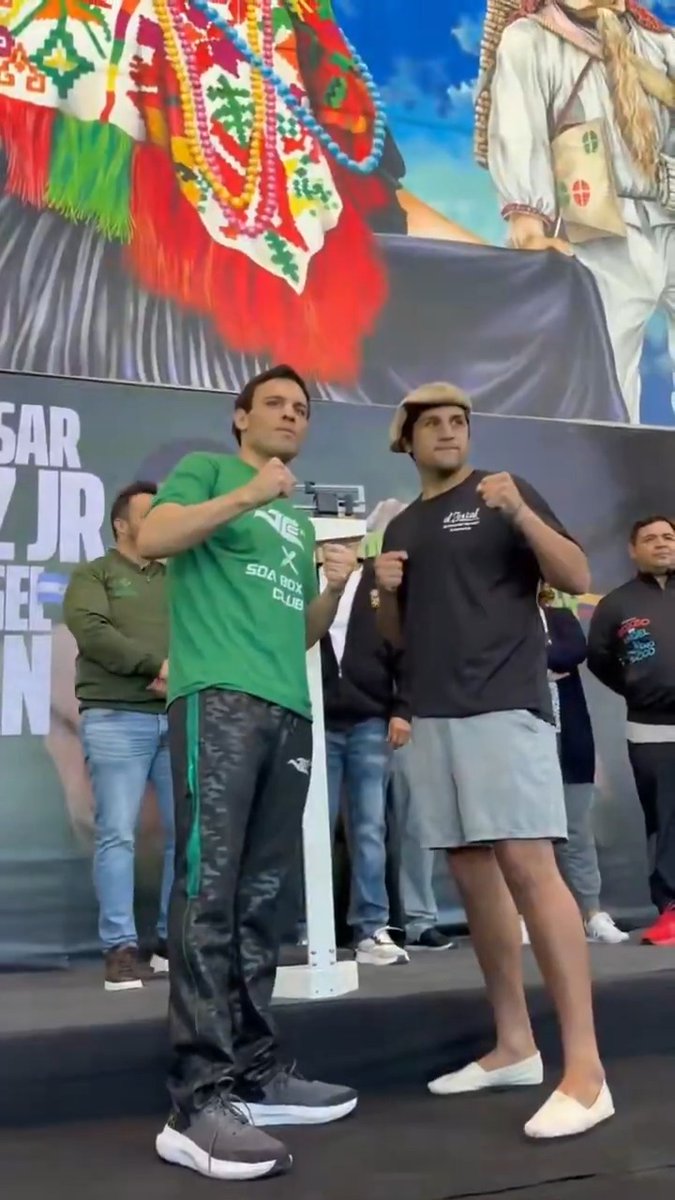 Báscula superada 😤 Julio César Chávez y Ángel Julián cumplen y HAY TIRO en La Casa del Boxeo 🤜🤛 #BoxAzteca 🥊 📆 Sábado 24 de enero 🕛 11:00 PM 📺 Azteca 7 💻 📱 APP Azteca Deportes