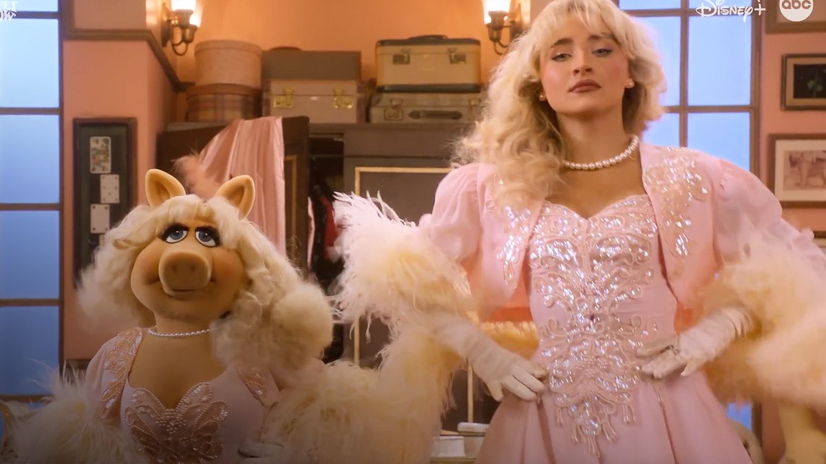Sabrina Carpenter, Seth Rogen, and Maya Rudolph star in the official trailer for #TheMuppetShow. Premiering February 4 on Disney+ and ABC.