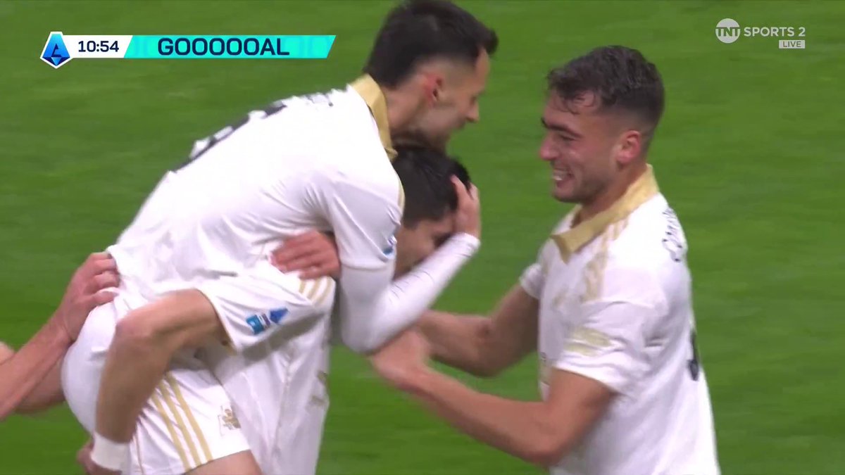 How about THAT for a finish 😱 Yann Sommer is caught off his line, with Stefano Moreo capitalising with a screamer 🔥 📺 TNT Sports & discovery+ UK