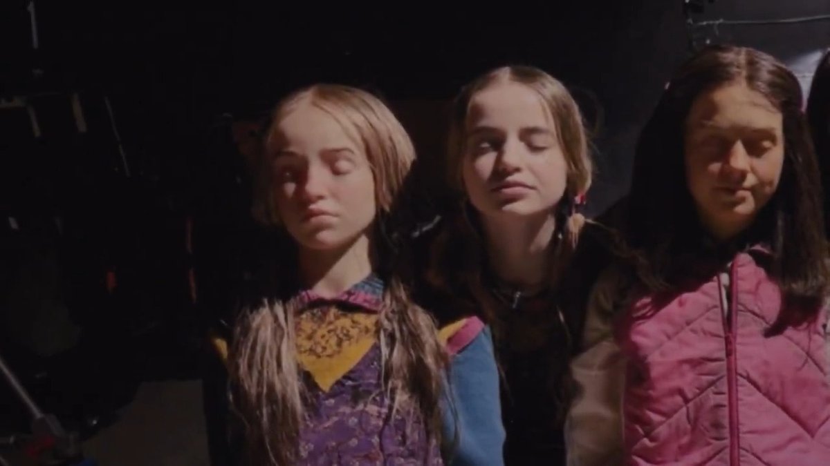 Nell Fisher had an exact replica of herself made for the Pain Tree scenes in stranger things! #FallonTonight #StrangerThingsOnFallon