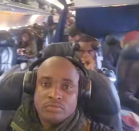 RDC 🇨🇩♥️ Le changement est bel et bien palpable ! Regardez aujourd’hui comment nos braves FARDC se déplacent : dans les meilleures conditions possibles. Grâce aux efforts continus, nos Forces armées gagnent en mobilité, en efficacité et en dignité. Nous poursuivrons ces avancées pour une armée plus forte et mieux équipée. Vive les FARDC ! 🇨🇩💪