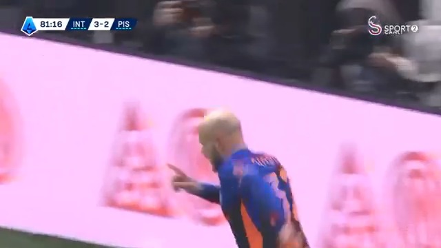 Federico Dimarco'dan bilardo vuruşu 🎱