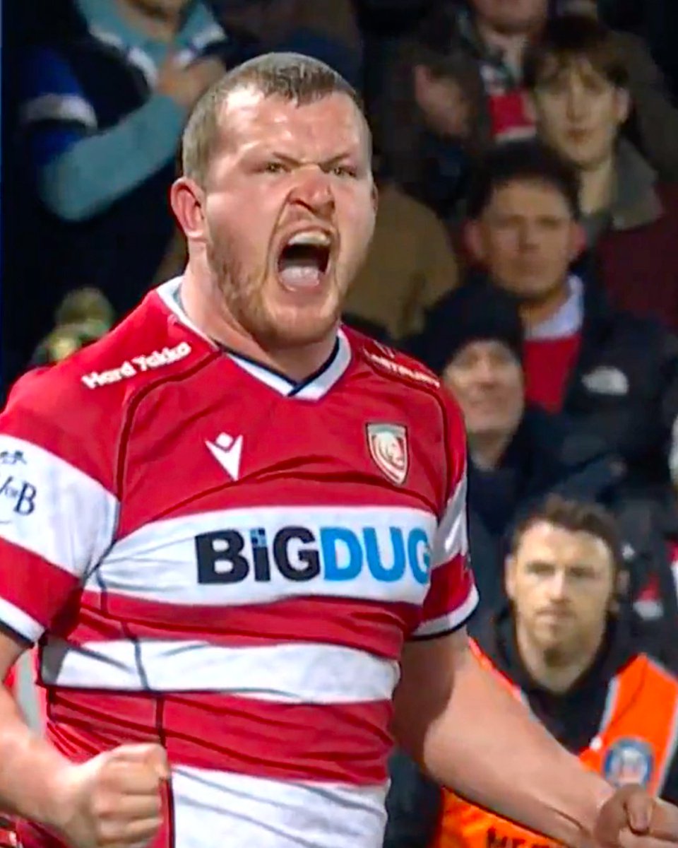 🎙️ "He's selling mortgages tomorrow!" A huge effort from semi-pro hooker Will Crane, who put in a shift for Gloucester Rugby 🍒 against the defending champions 💪