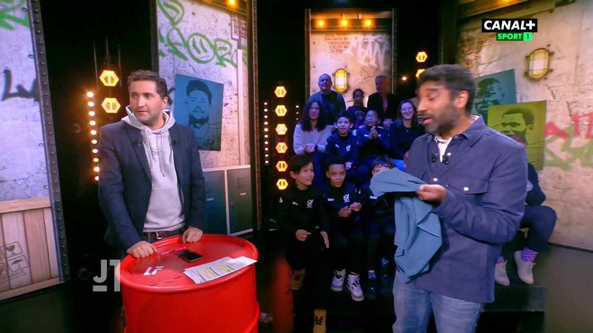#Jmoins1 🟢 : Tout allait bien… jusqu’à ce que Salim se fasse voler sa serviette 🤣 Mort de rire