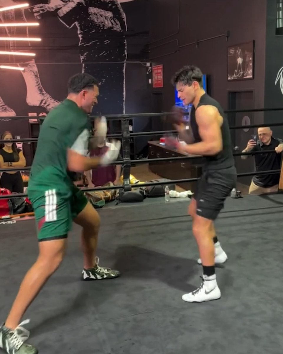 "My s**t sound better though!" David Benavidez with jokes for Ryan Garcia 😅