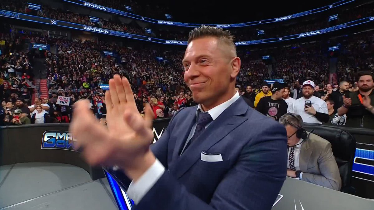 OH COME ON MIZ 😩 The Miz just cost Dragunov the match and Carmelo Hayes retains!