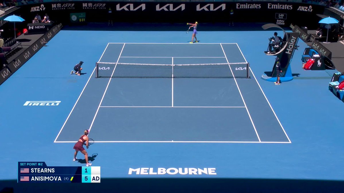 Blink and you miss it🏎️ Anisimova is in full control taking the first set 6-1 in 32 minutes! #AO26