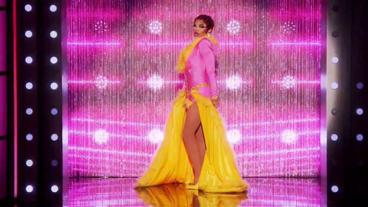 Category Is: Red Carpet Mashups! 👗✨ Who wore it best? #DragRace